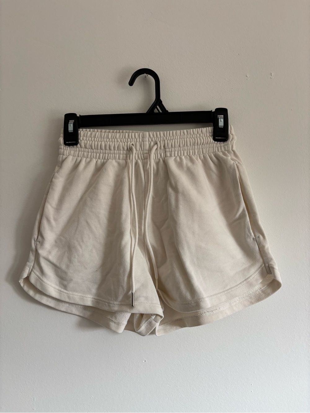 H&M Cream Drawstring lounge Shorts